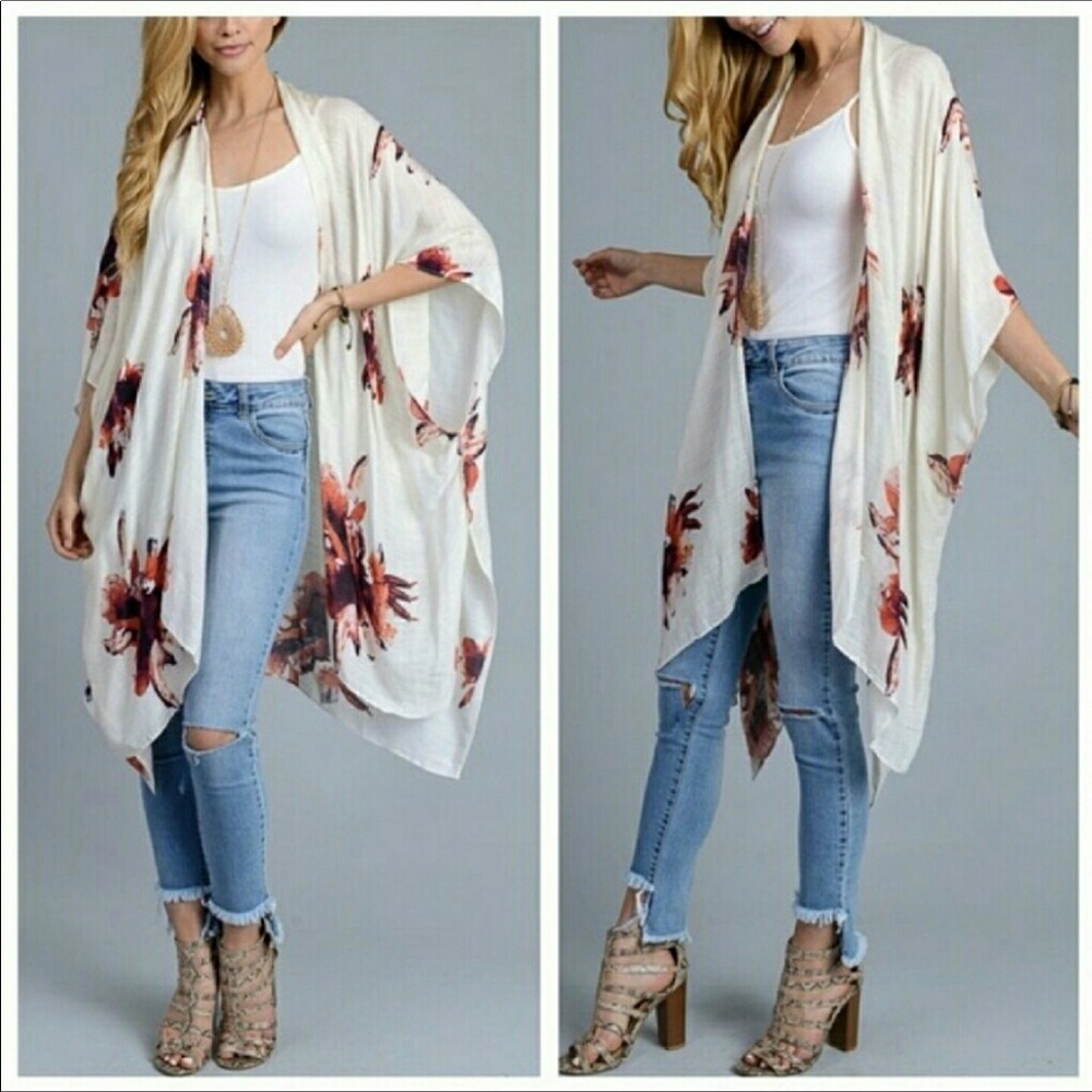 🌹Last one🌹Ivory Floral Kimono - Picture 3 of 4